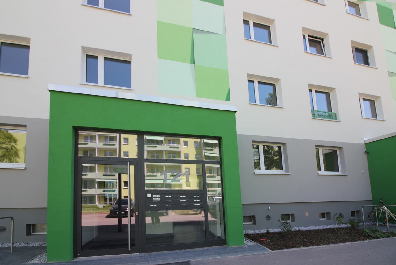 großzügige 1-Raumwohnung mit Dusche und Balkon